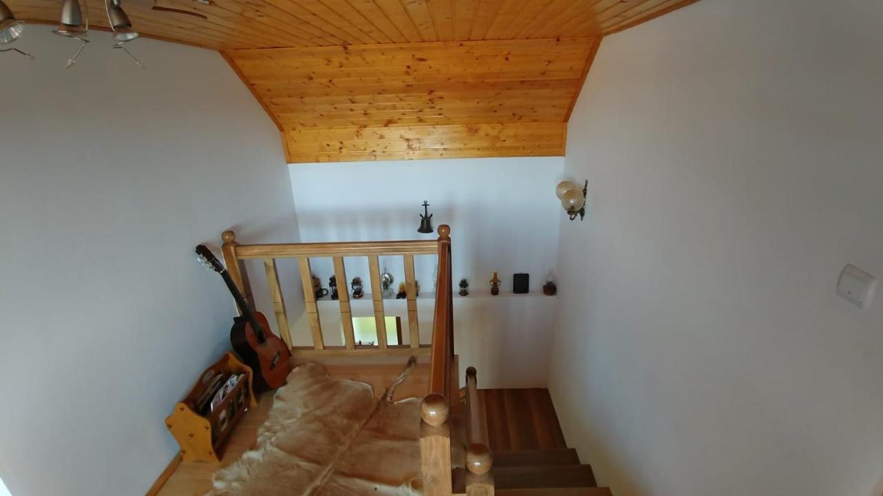 Novaci-Străini Casa Dariusヴィラ エクステリア 写真