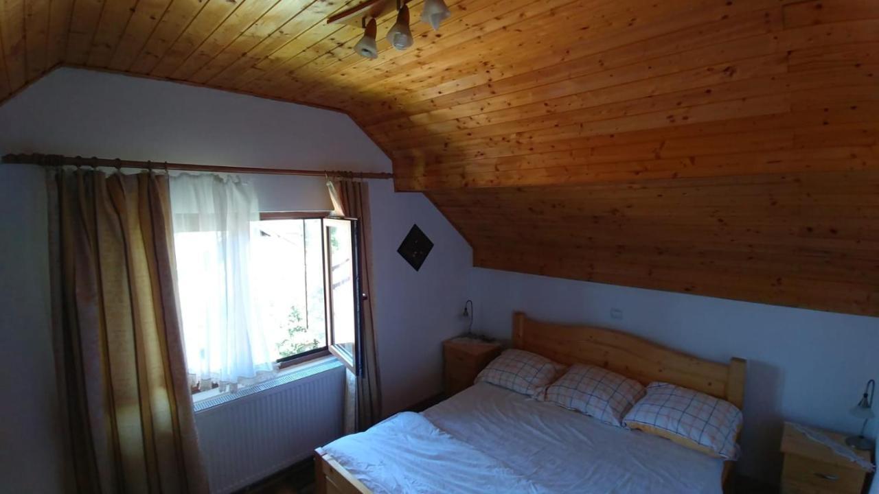 Novaci-Străini Casa Dariusヴィラ エクステリア 写真