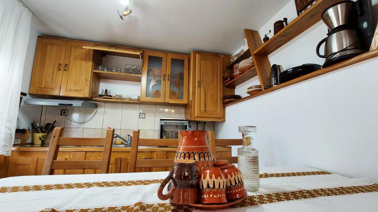 Novaci-Străini Casa Dariusヴィラ エクステリア 写真