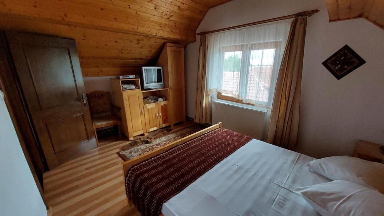 Novaci-Străini Casa Dariusヴィラ エクステリア 写真