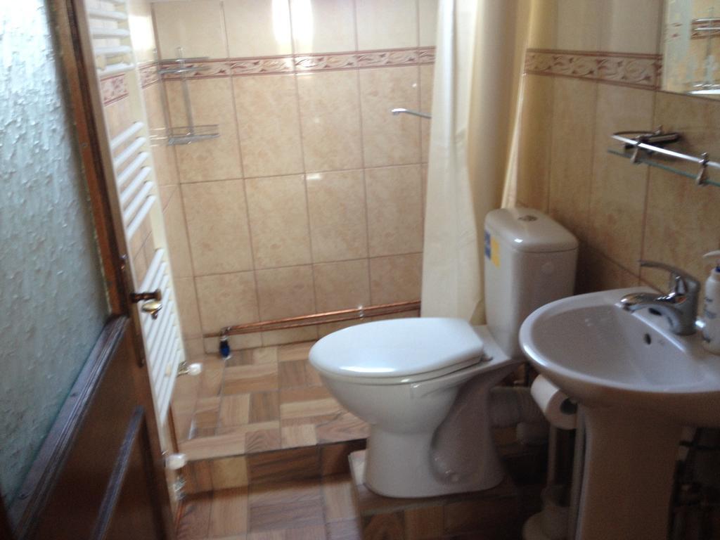 Novaci-Străini Casa Dariusヴィラ エクステリア 写真